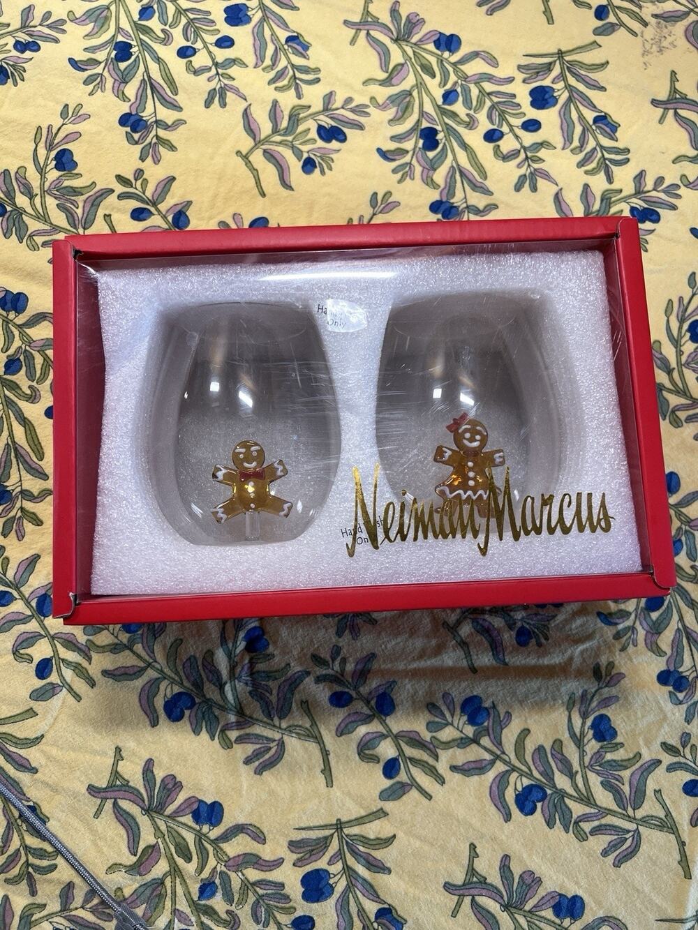NEIMAN MARCUS Gingerbread Man & Woman Stemless Wine Glasses Holiday Barware NEW!